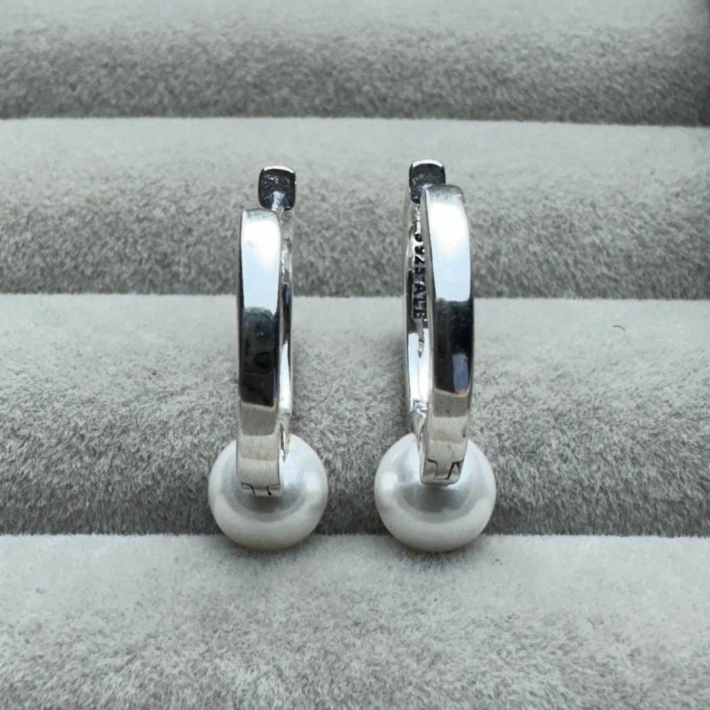 Aretes De Aro Perla Cultivada De Agua Dulce Tratada Y Pavé