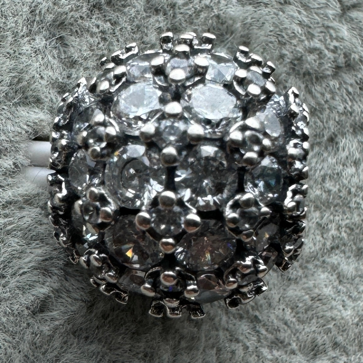 Charm Esfera Pavé Brillante