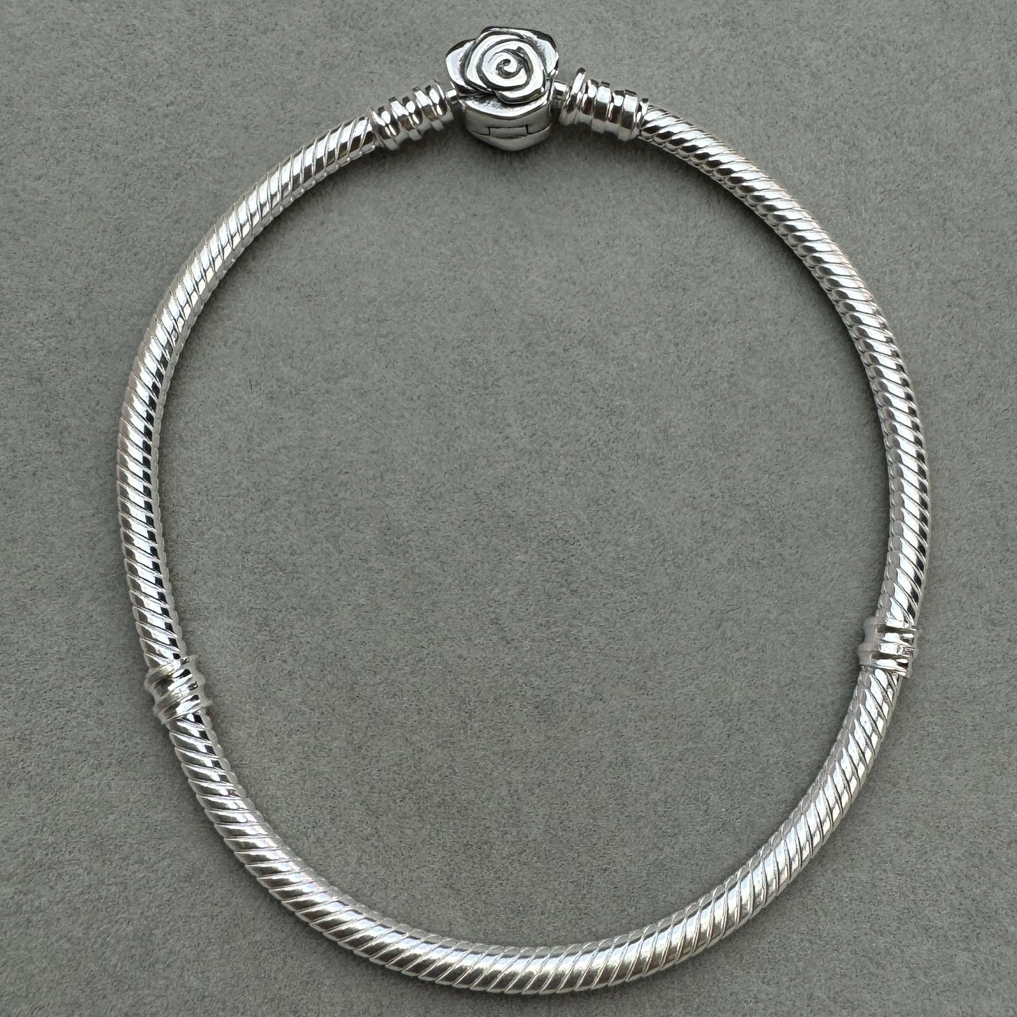 Brazalete Flexible Rosa Floreciendo