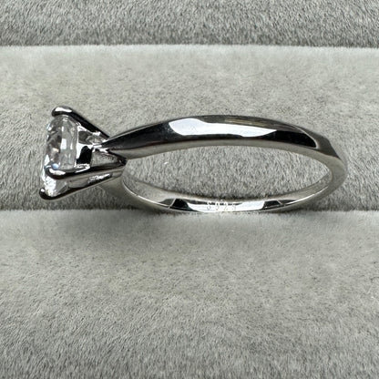 Anillo Círculo Moissanita