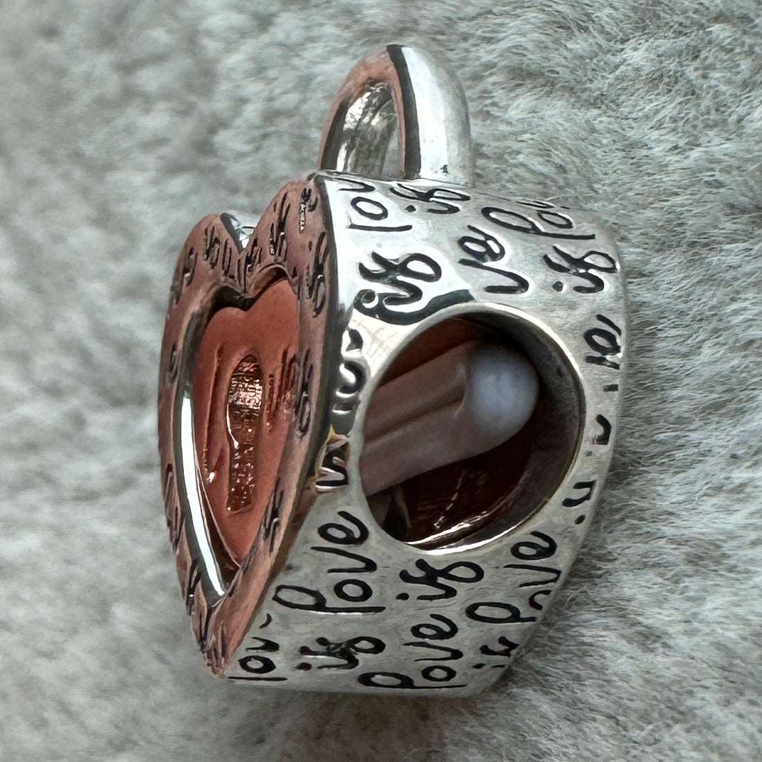 Charm Corazón Candado Divisible En Dos Tonos