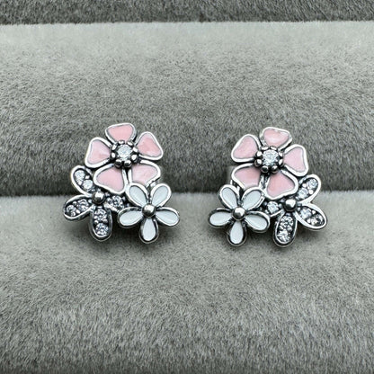 Aretes Flores Blancas, Rosas Y Transparentes Brillantes