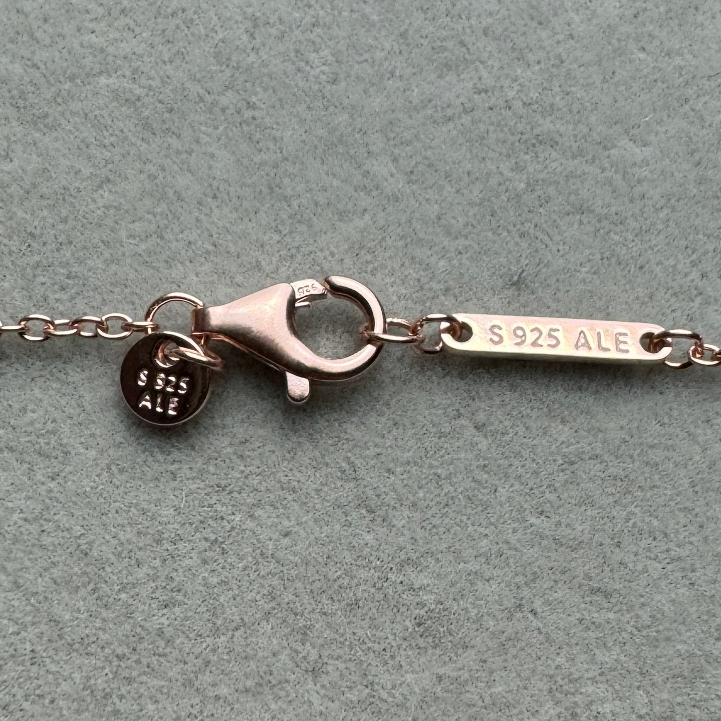 Collar Corazón Elevado Brillante Baño Rosa 45 cm (Ajustable A 40 cm)