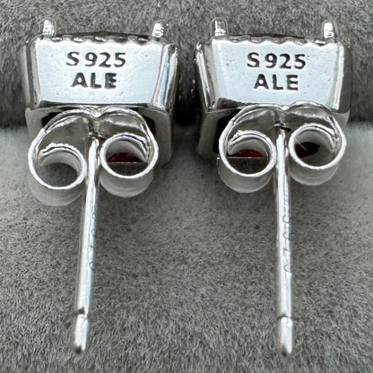 Aretes De Botón Halo Rojo Cuadrado Brillante