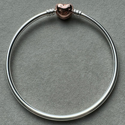 Brazalete Rígido Cierre Corazón Centelleante Oro Rosa