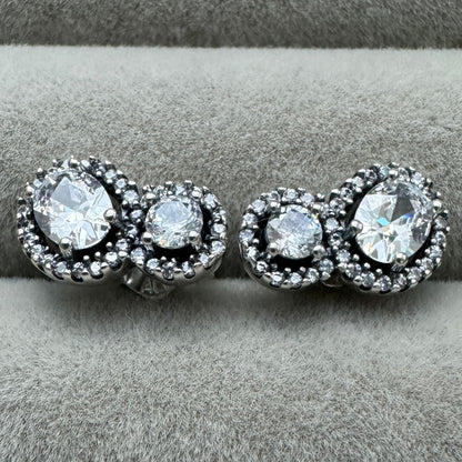 Aretes De Botón Halo Y Abrazo