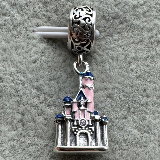 Charm Castillo Bella Durmiente Disney Parks
