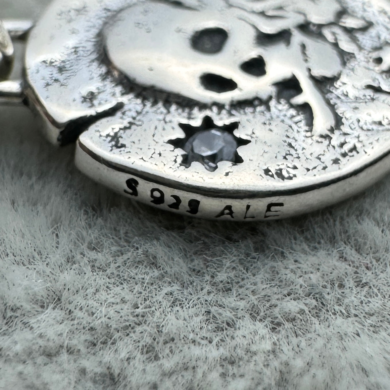 Charm Medallón Calavera