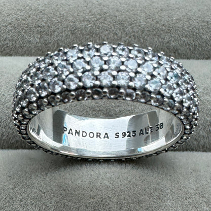 Anillo Fila Triple En Pavé