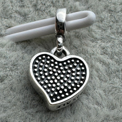 Charm ME Corazón Rojo