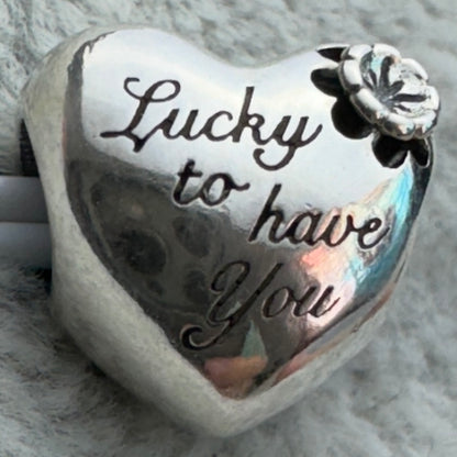 Charm Corazón Con Flor Suerte