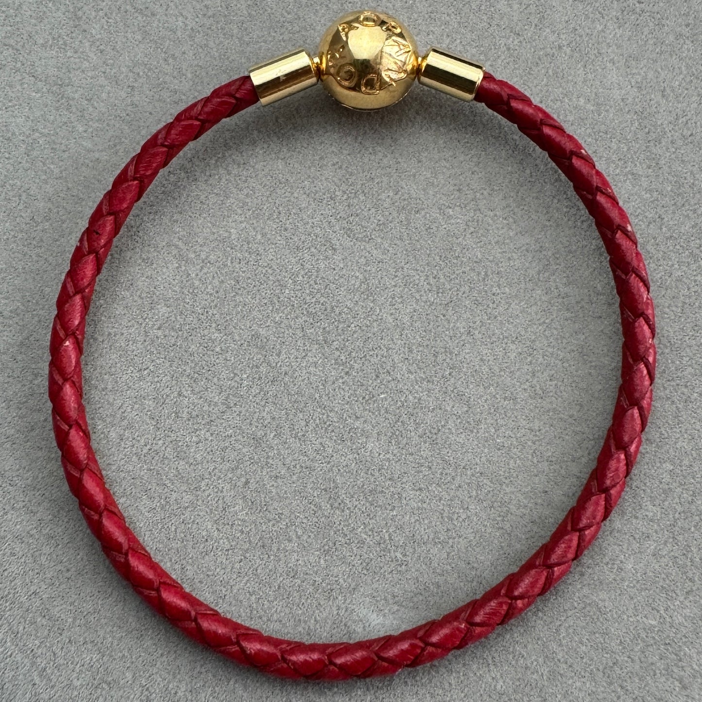 Brazalete Cuero Rojo Broche Redondo Baño Dorado