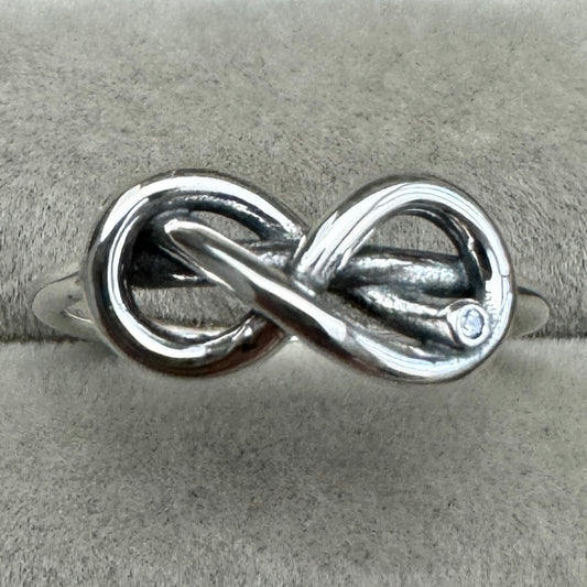 Anillo Nudo Infinito