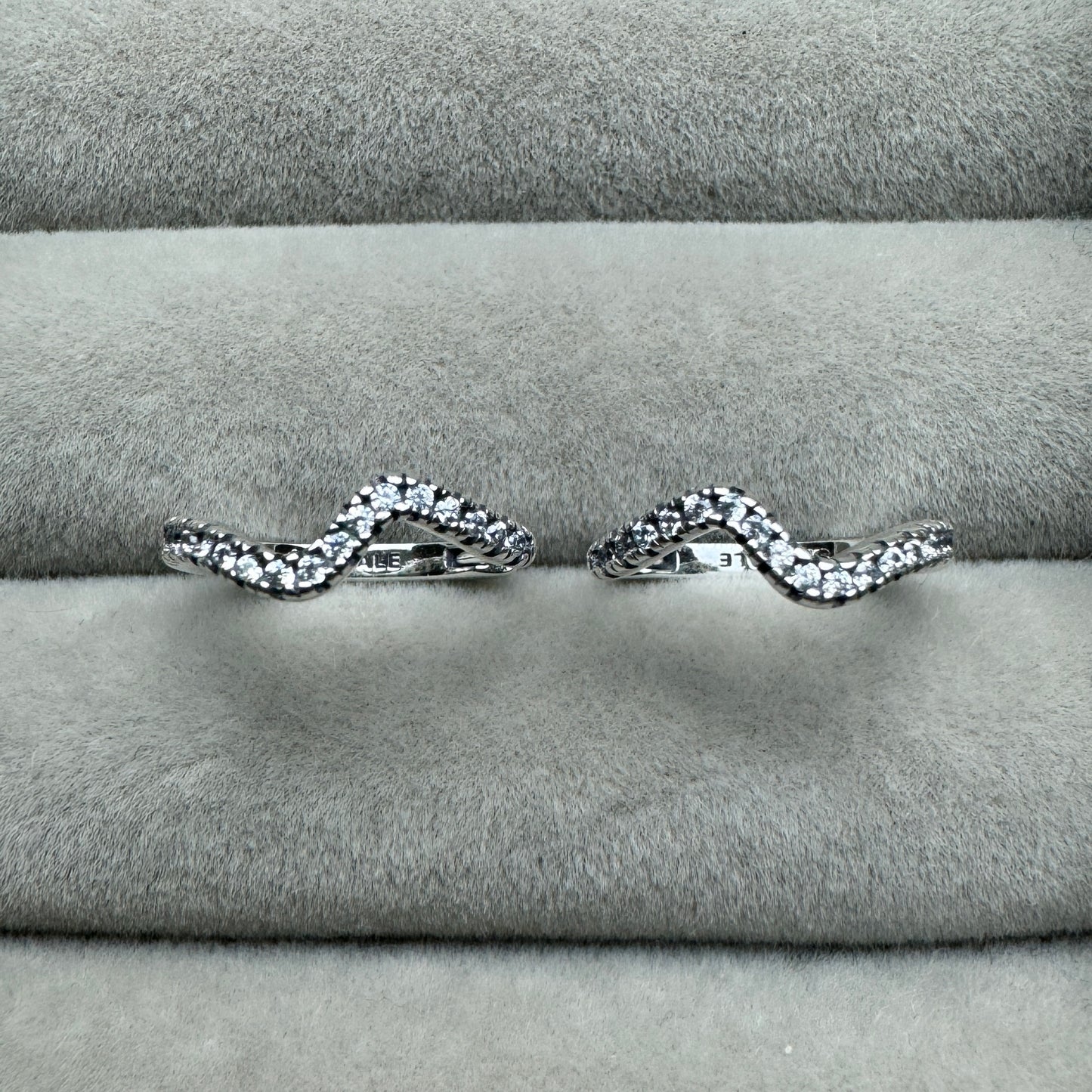 Aretes Ondas Brillantes
