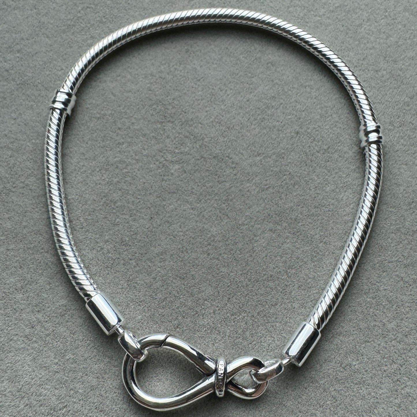 Brazalete Flexible Nudo Infinito
