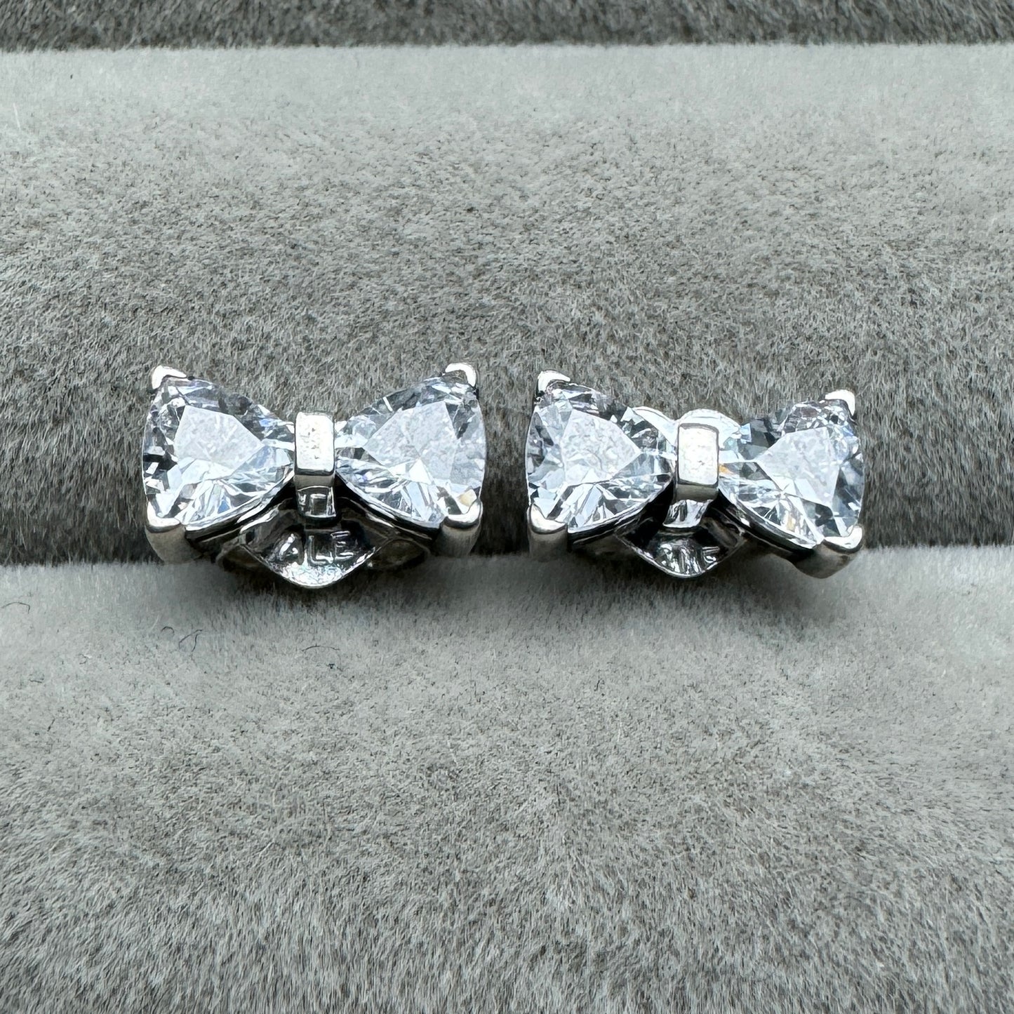 Aretes De Botón Moño