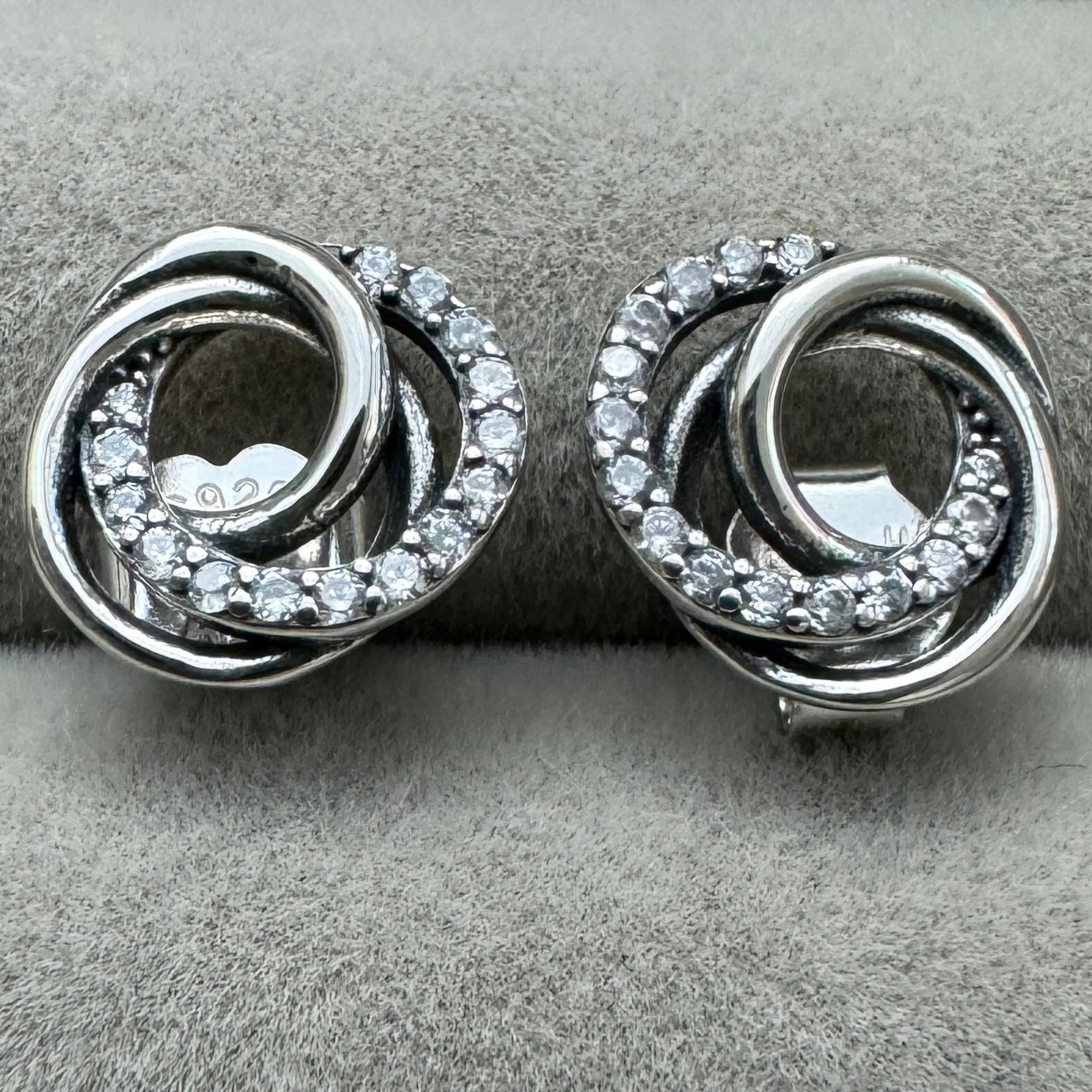 Aretes De Botón Círculos Entrelazados Familia Por Siempre