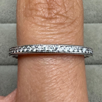 Anillo Brillante Corazones Laterales