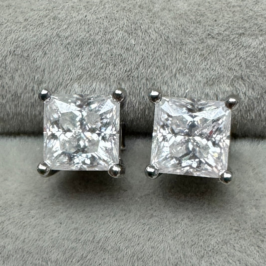 Aretes Cuadrado Moissanita