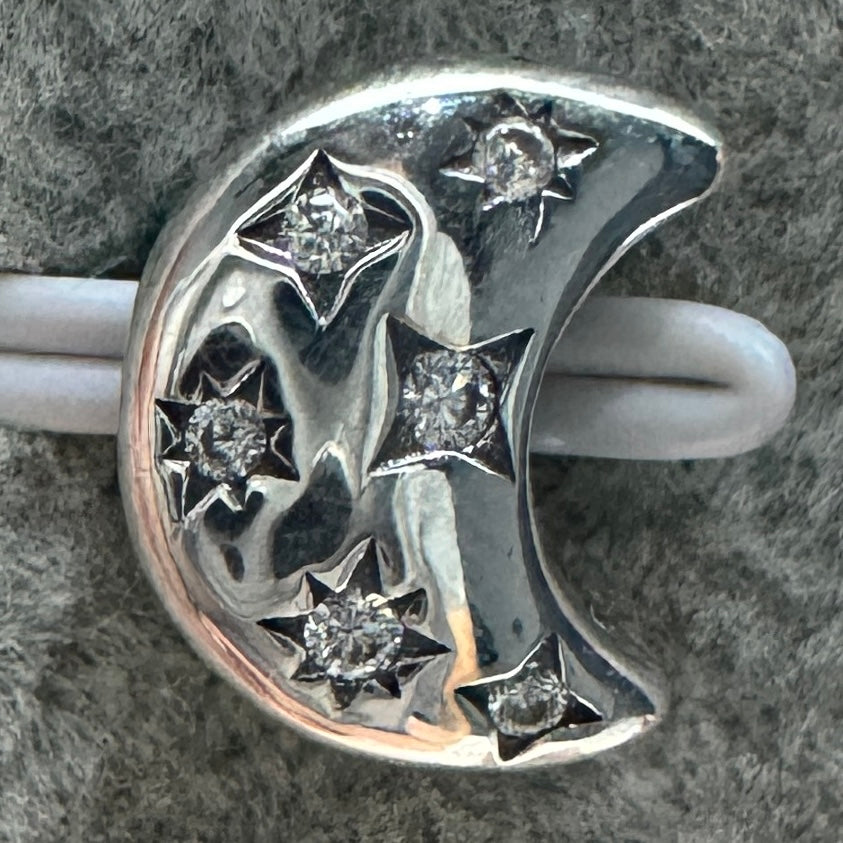 Charm Luna Brillante