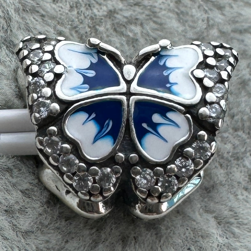 Charm Mariposa Azul Brillante