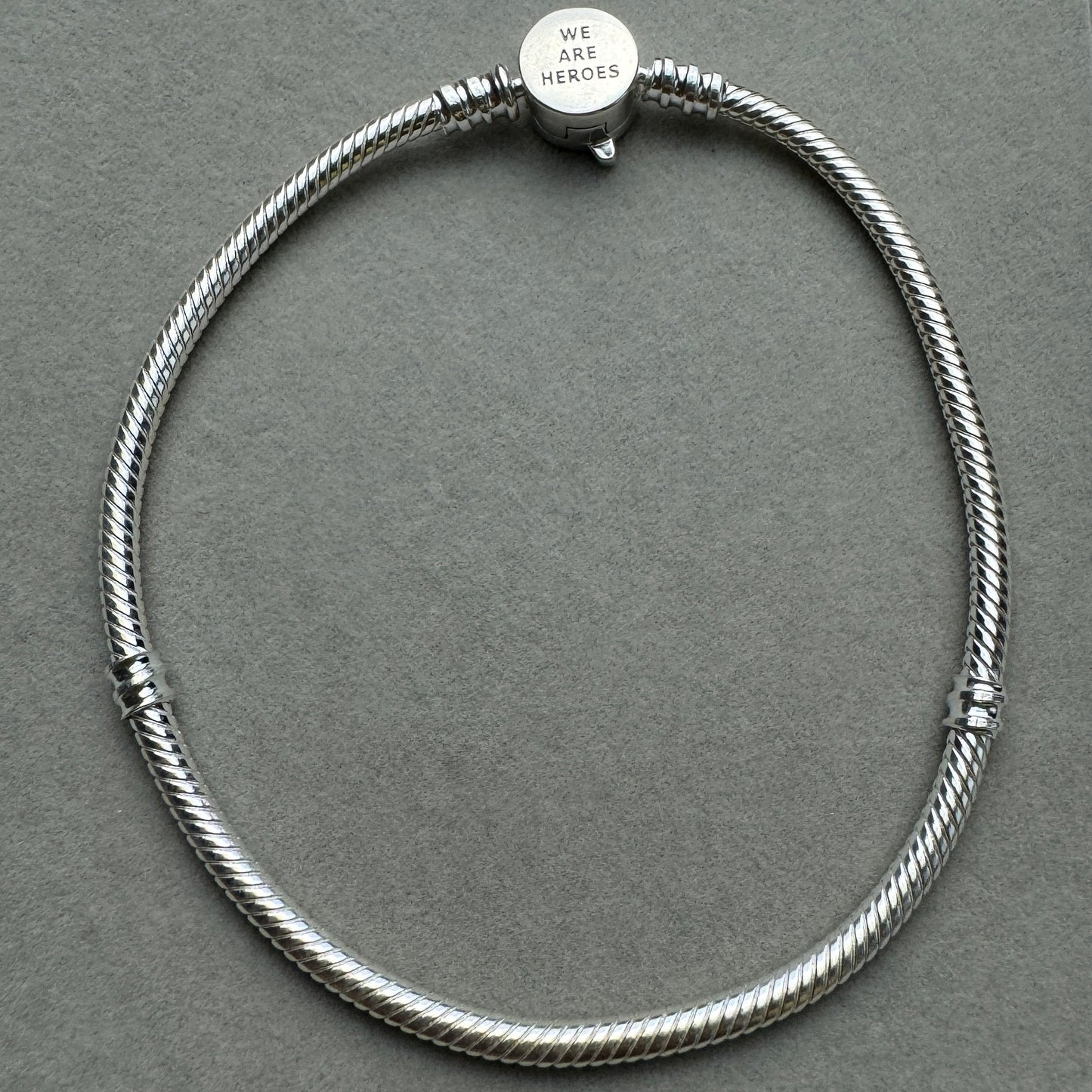 Brazalete Flexible Cierre Avengers