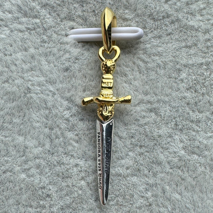 Charm Colgante Aguja De Juego De Tronos Game Of Thrones