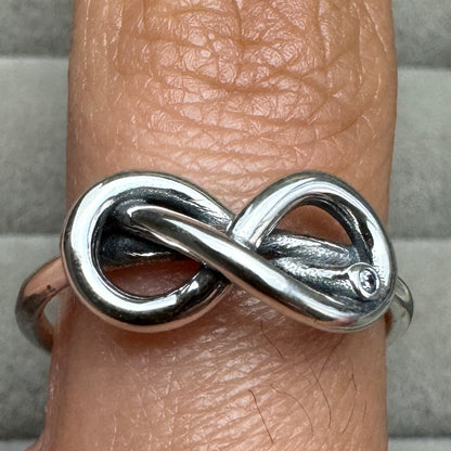 Anillo Nudo Infinito