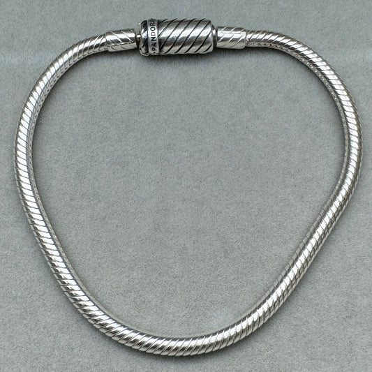 Brazalete Flexible Cierre Deslizante Imán