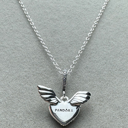 Collar Pavé Corazón Y Alas De Ángel 45 cm (Ajustable a 42 y 39 cm)