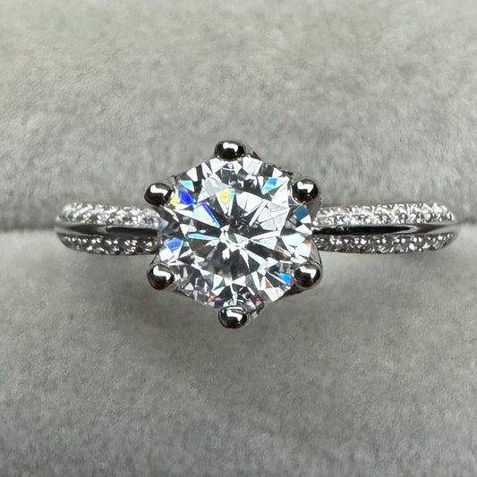 Anillo Círculo Brillante Lateral Moissanita