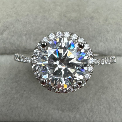 Anillo Círculo Contorno Moissanita
