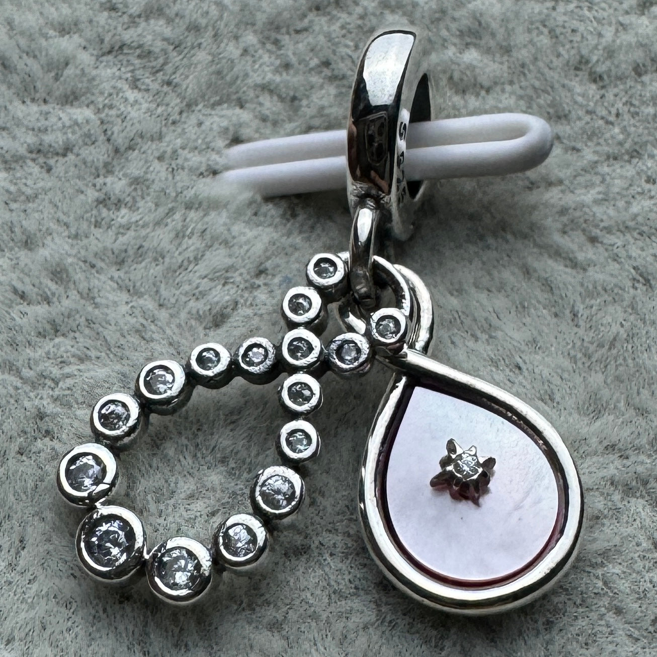 Charm Colgante Doble Infinito