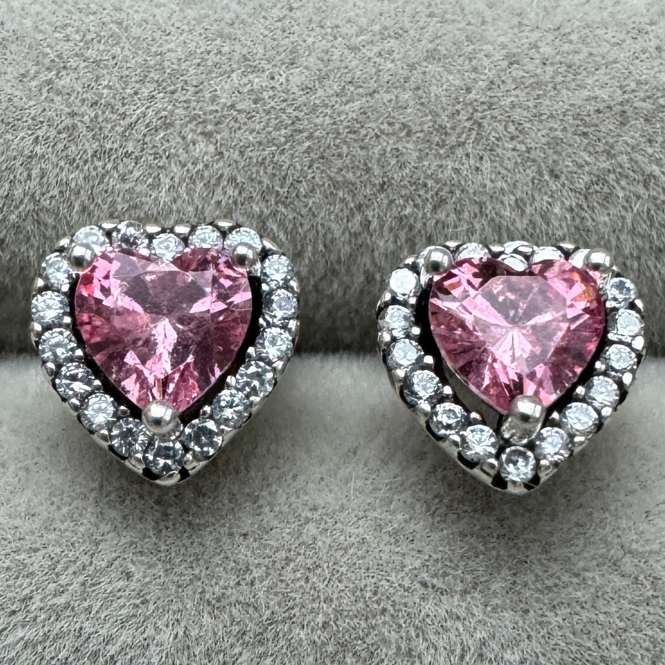 Aretes De Botón Corazón Rosa