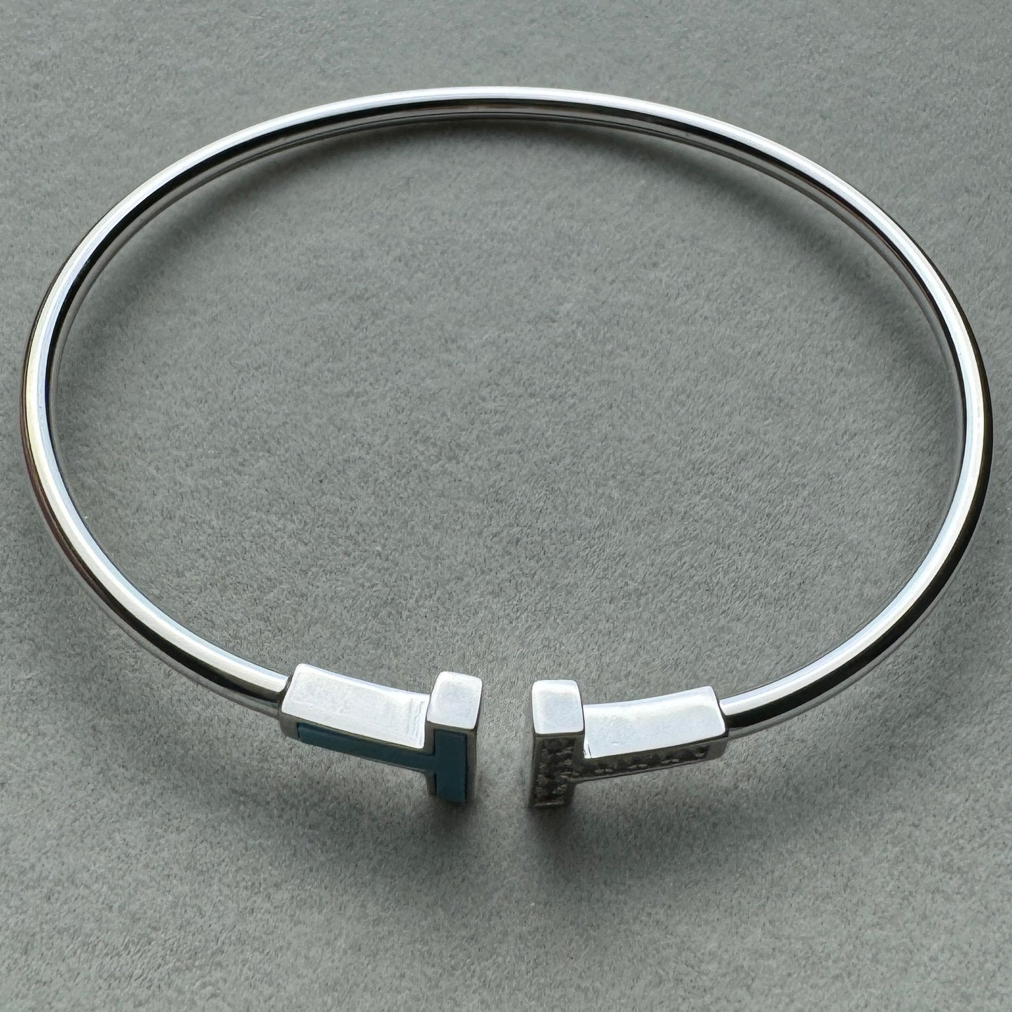 Brazalete Delgado Brillante Con Turquesa Tiff