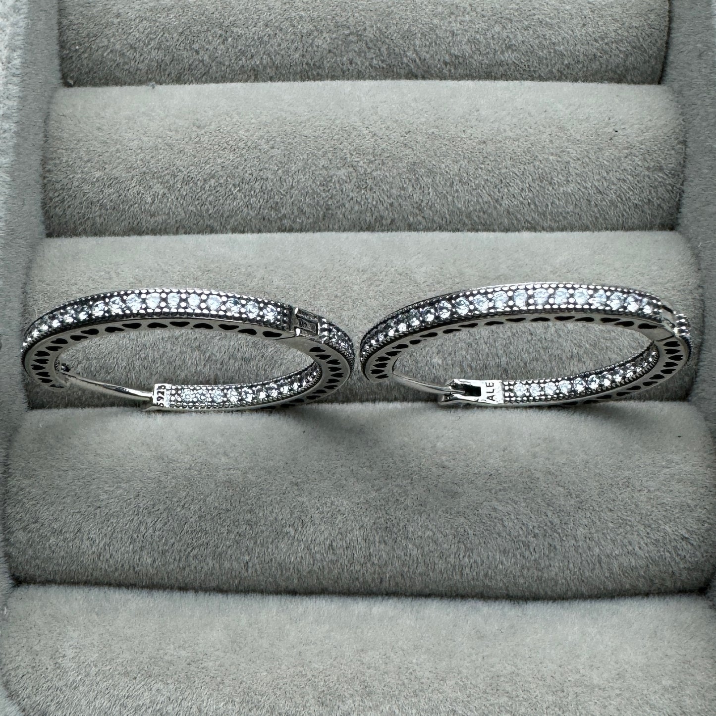 Aretes Corazones Lateral Brillantes
