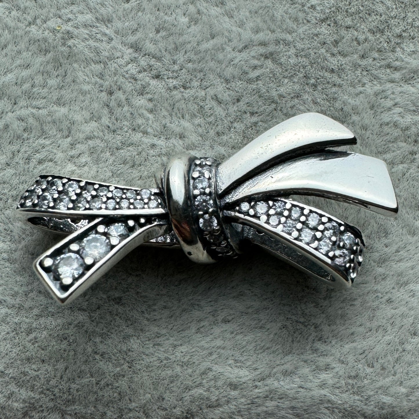 Charm Moño Grande