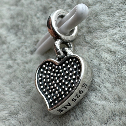Charm ME Corazón Rojo