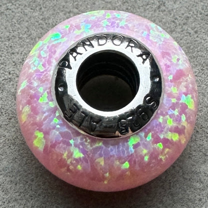 Charm Rosa Opalescente