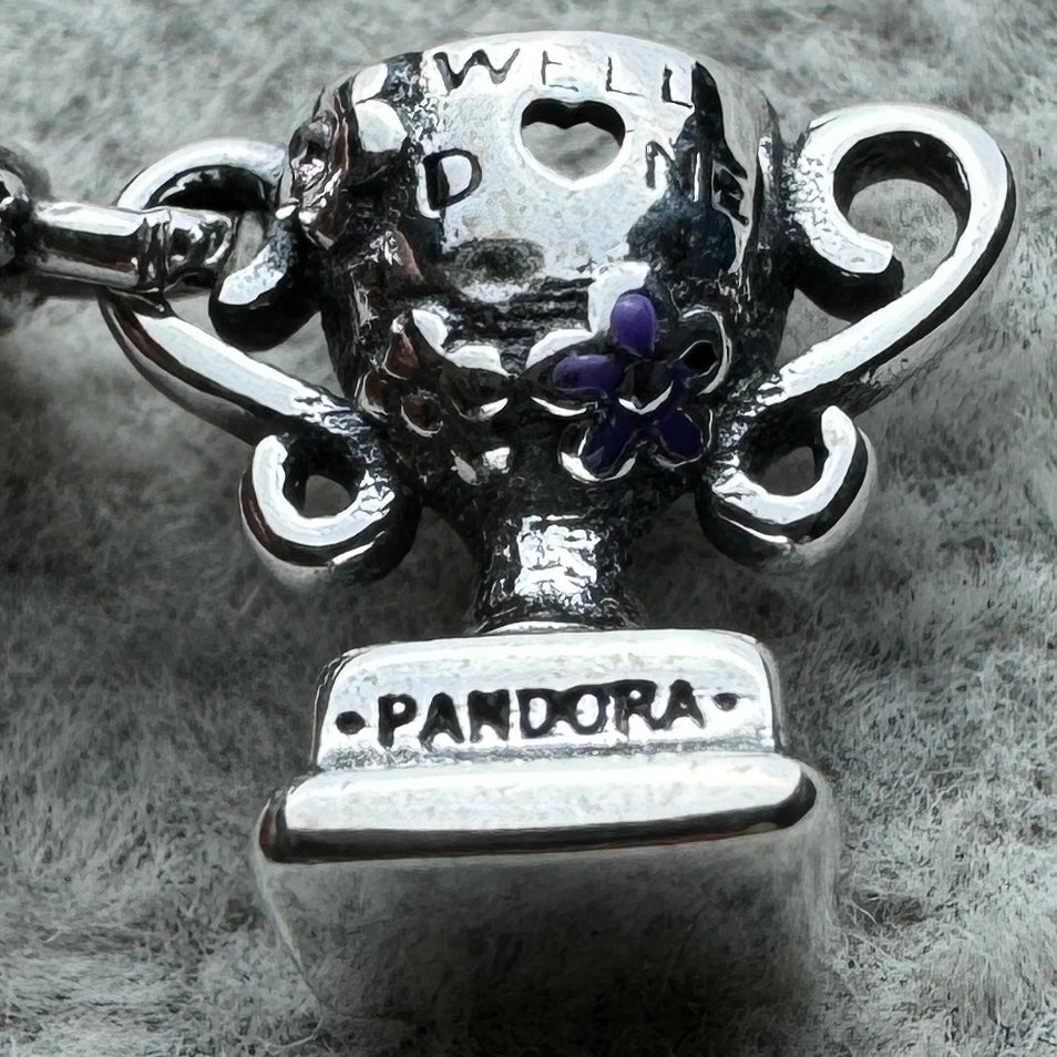 Charm Colgante Trofeo