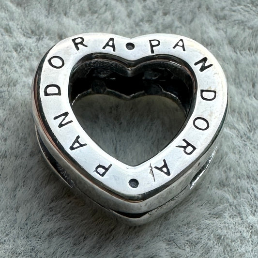 Charm Reflexions Corazón Logotipo