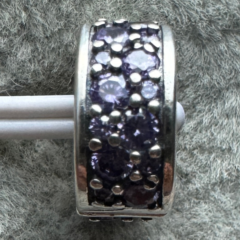 Charm Clip De Seguridad Pavé Morado