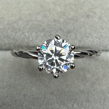 Anillo Contorno Moissanita