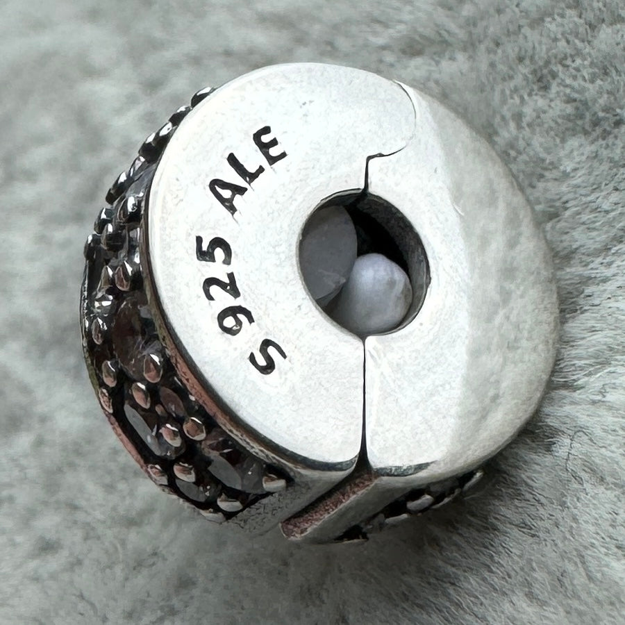 Charm Clip De Seguridad Pavé Transparentes