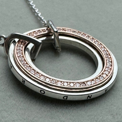 Collar Signature Y Pavé 50 cm (Ajustable A 47 Y 44 cm)