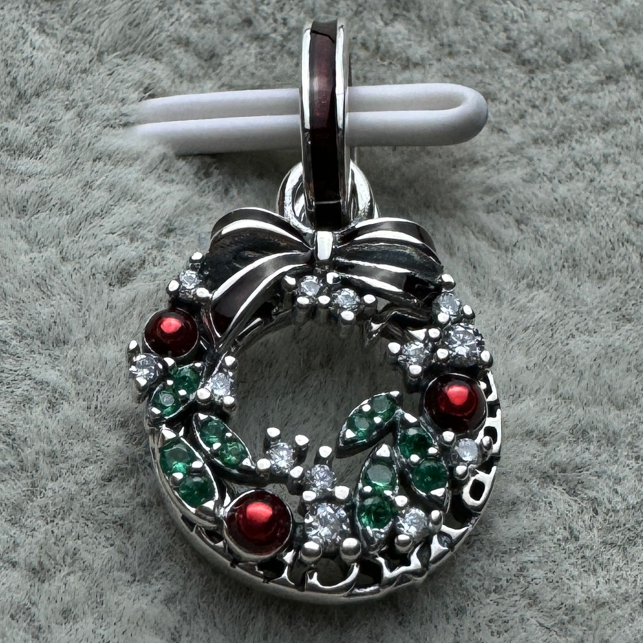 Charm Colgante Doble Corona Navideña