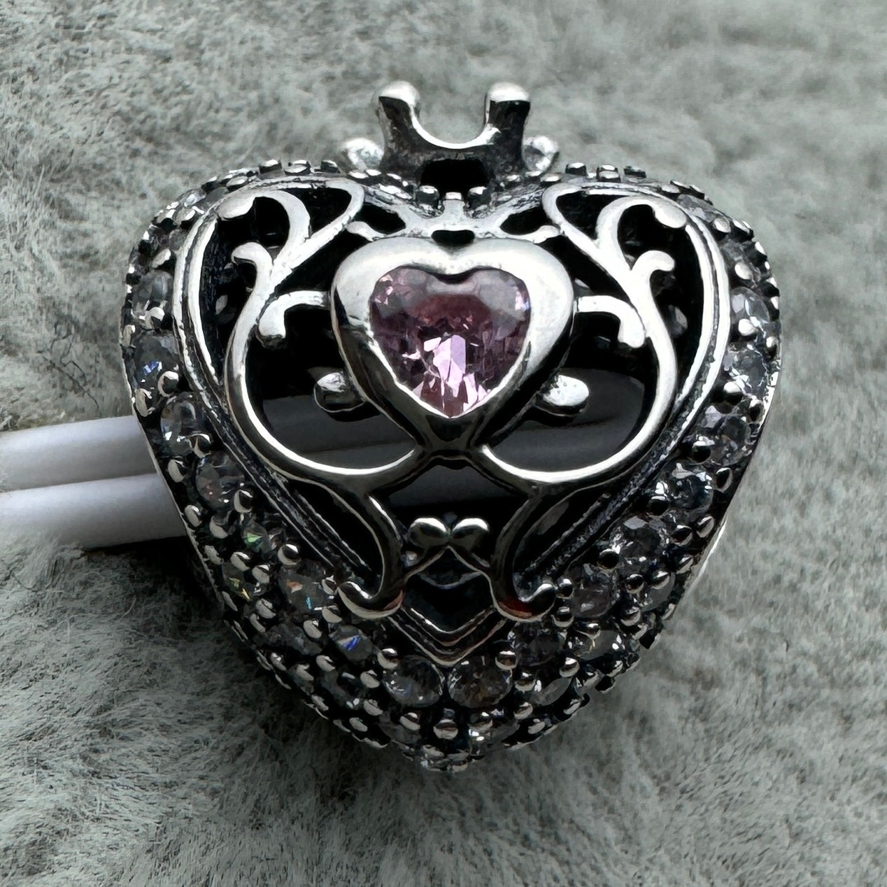 Charm Corazón Corona Real