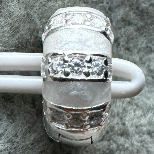 Charm Clip De Seguridad Brillante Blanco