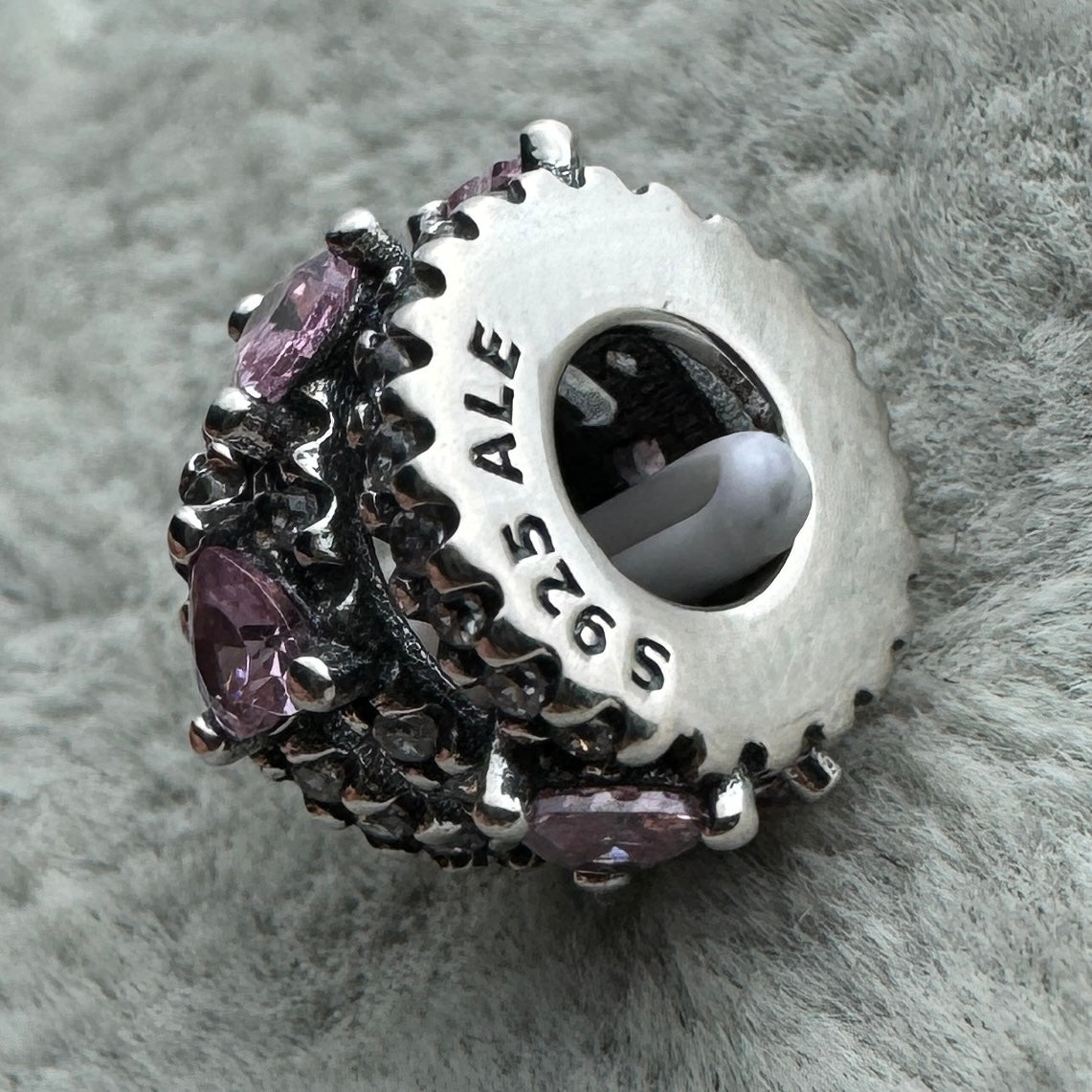 Charm Triple Corazones Con Halo Reluciente