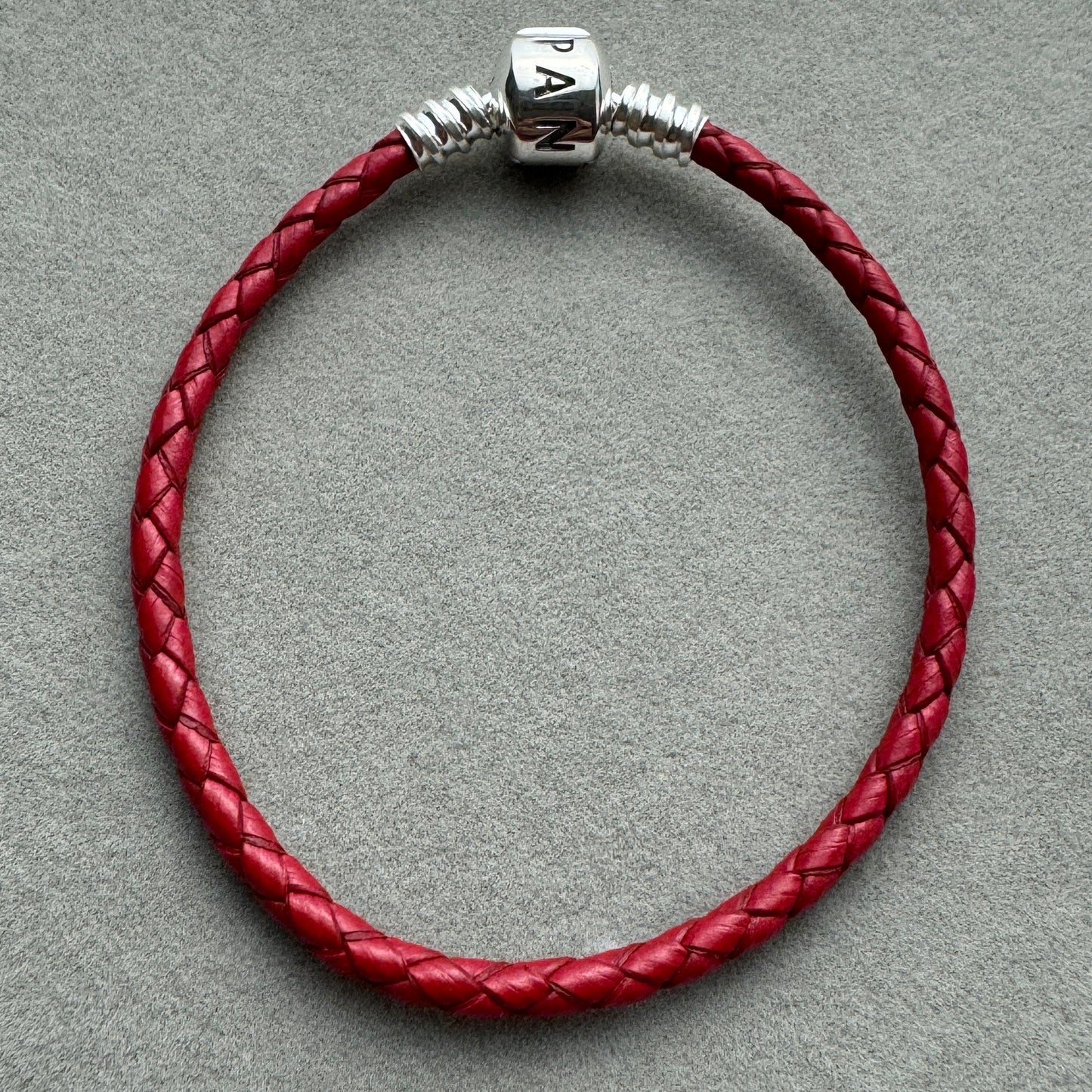 Brazalete De Cuero Rojo